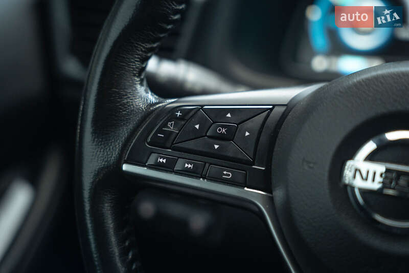 Хэтчбек Nissan Leaf 2018 в Черновцах