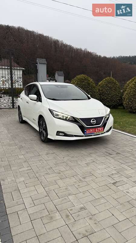 Хэтчбек Nissan Leaf 2020 в Долине