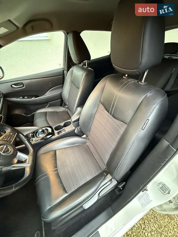 Хэтчбек Nissan Leaf 2020 в Долине