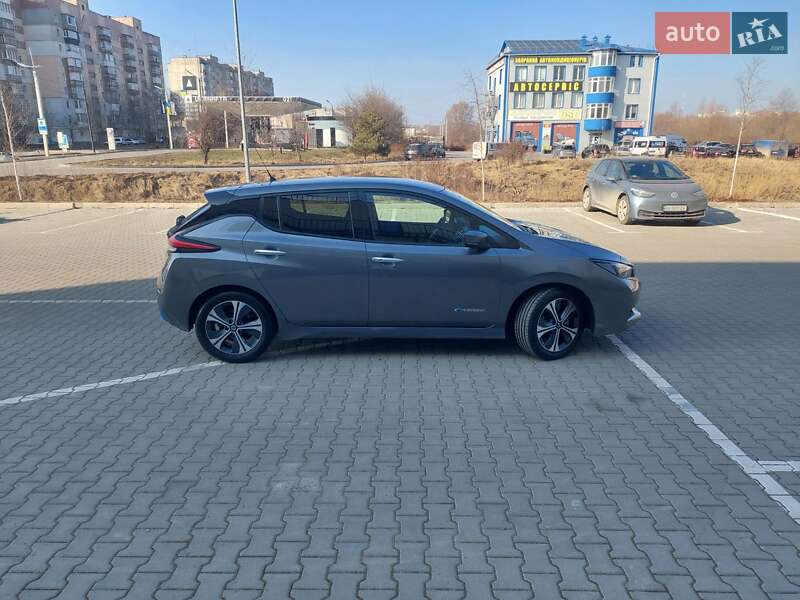 Хетчбек Nissan Leaf 2020 в Хмельницькому