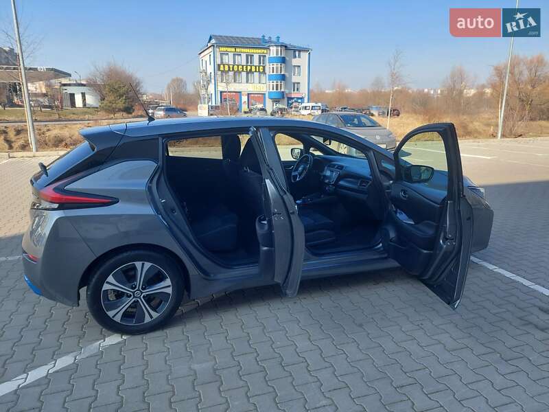 Хетчбек Nissan Leaf 2020 в Хмельницькому