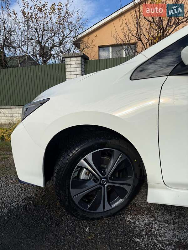 Хэтчбек Nissan Leaf 2019 в Ужгороде фото 3 Хэтчбек Nissan Leaf 2019 в Ужгороде