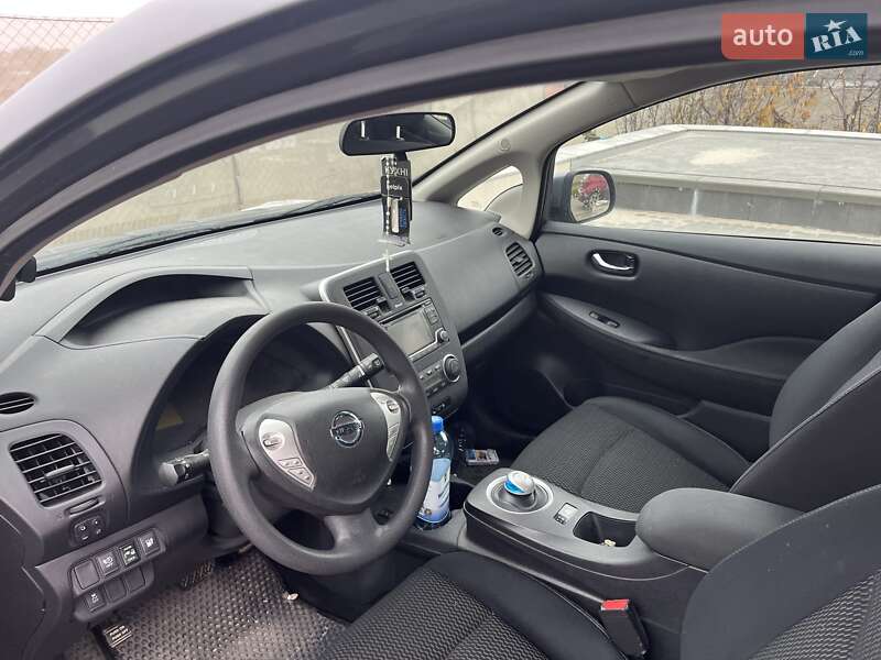 Хэтчбек Nissan Leaf 2016 в Тернополе