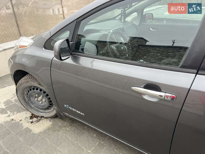 Хэтчбек Nissan Leaf 2016 в Тернополе