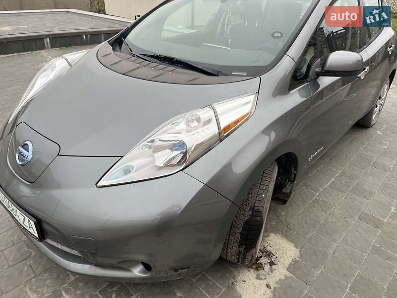 Хэтчбек Nissan Leaf 2016 в Тернополе