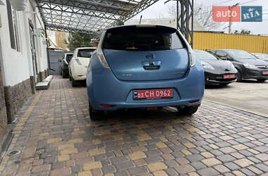 Хэтчбек Nissan Leaf 2012 в Умани