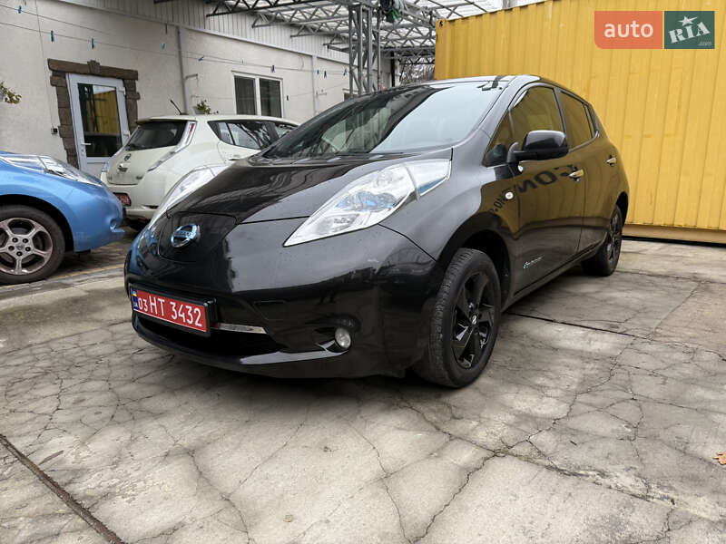 Хетчбек Nissan Leaf 2014 в Умані