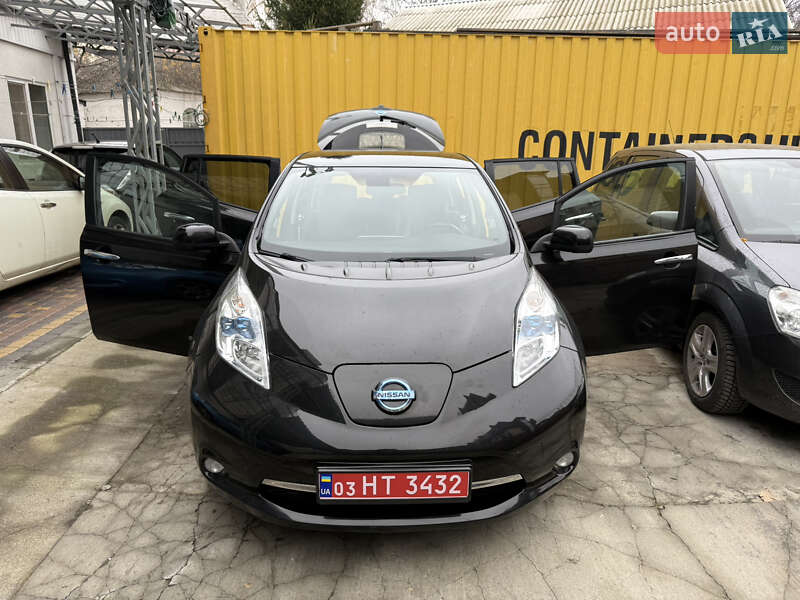 Хетчбек Nissan Leaf 2014 в Умані