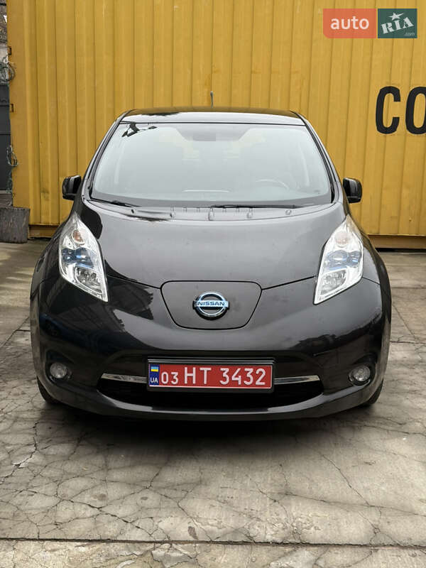 Хетчбек Nissan Leaf 2014 в Умані