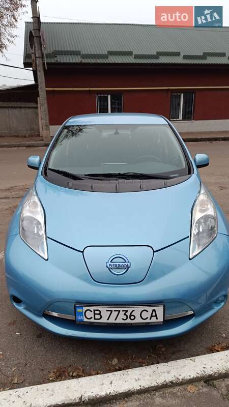 Хэтчбек Nissan Leaf 2014 в Чернигове