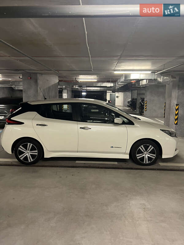 Хэтчбек Nissan Leaf 2018 в Киеве фото 6 Хэтчбек Nissan Leaf 2018 в Киеве
