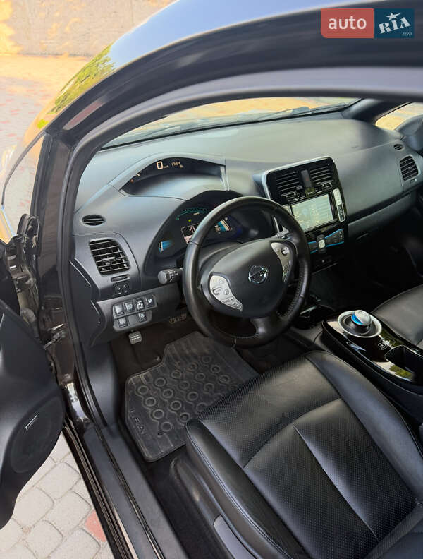 Хэтчбек Nissan Leaf 2013 в Тернополе