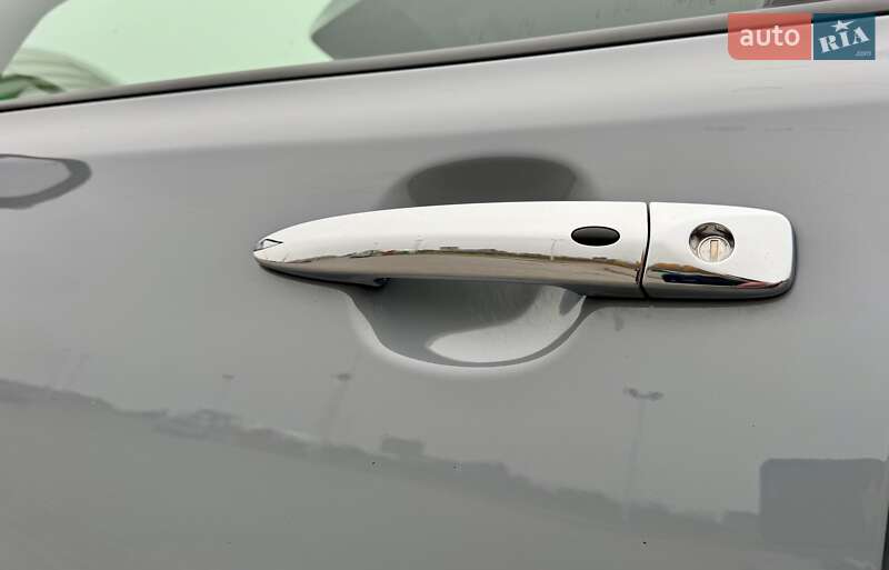 Хэтчбек Nissan Leaf 2022 в Ровно