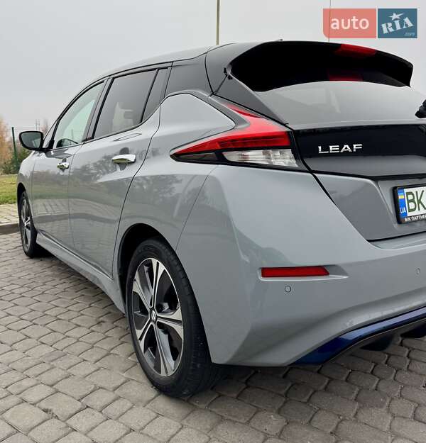 Хэтчбек Nissan Leaf 2022 в Ровно