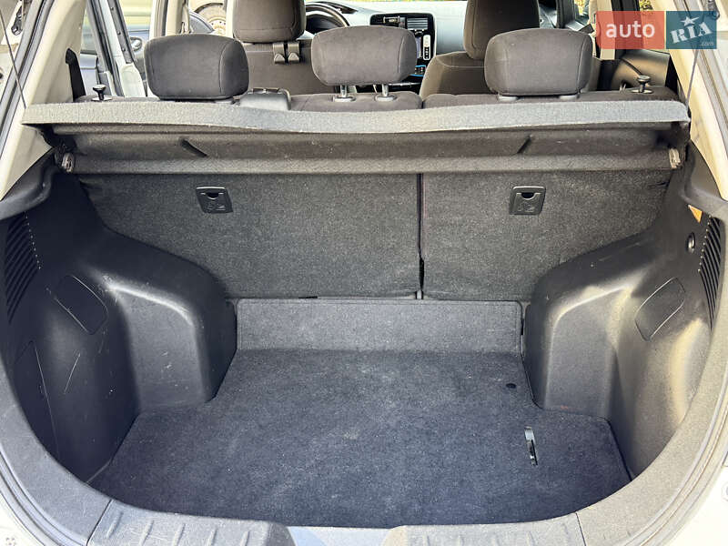 Хэтчбек Nissan Leaf 2014 в Волочиске фото 5 Хэтчбек Nissan Leaf 2014 в Волочиске