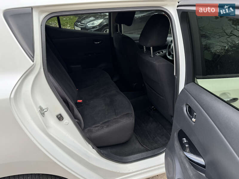 Хэтчбек Nissan Leaf 2013 в Одессе