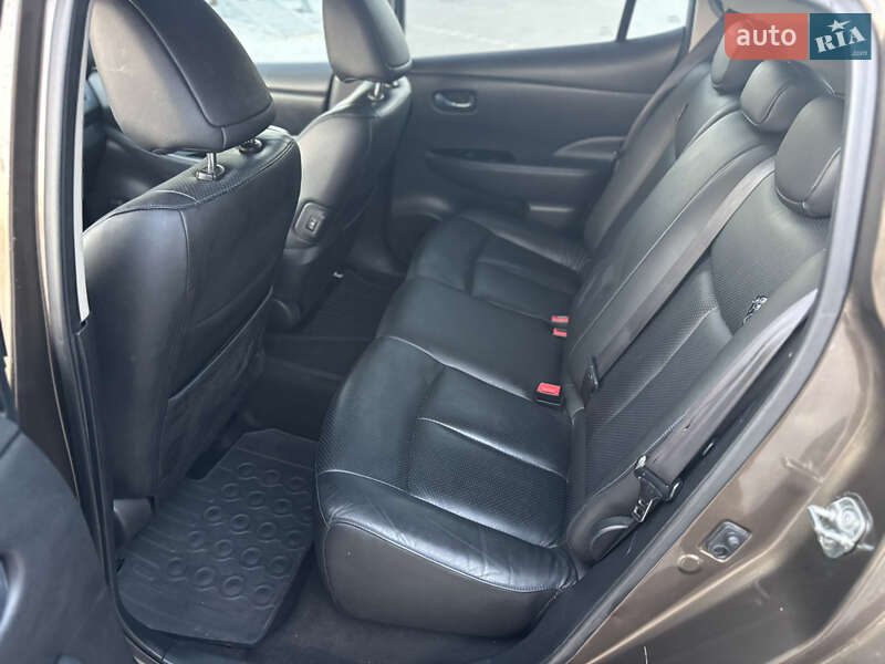 Хетчбек Nissan Leaf 2016 в Володимирі