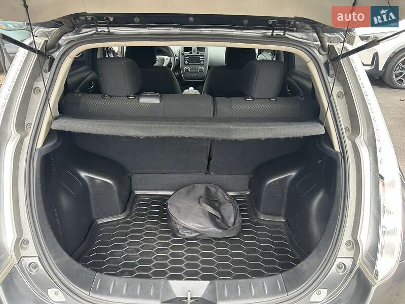 Хетчбек Nissan Leaf 2015 в Одесі