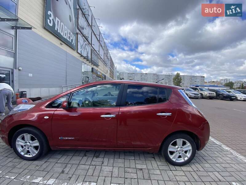Хетчбек Nissan Leaf 2012 в Сумах