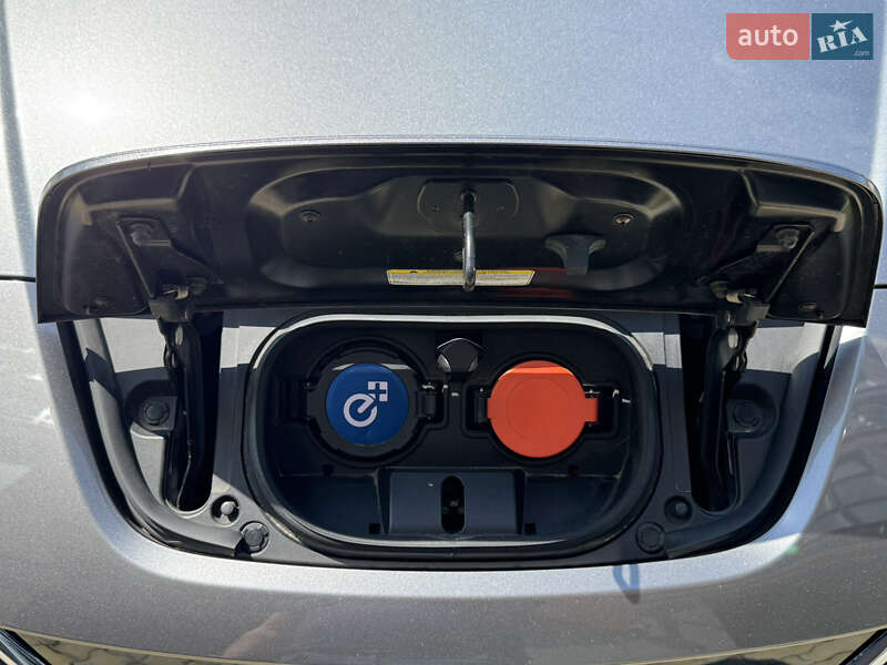 Хэтчбек Nissan Leaf 2019 в Ивано-Франковске