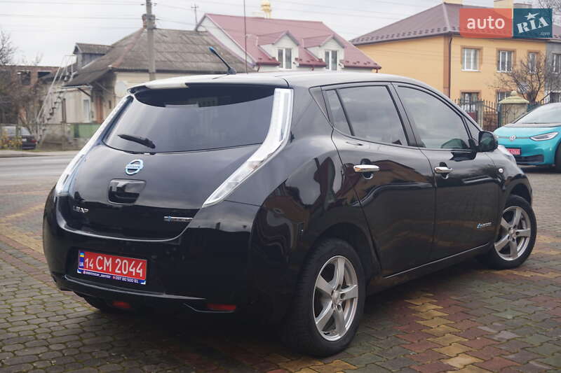 Хэтчбек Nissan Leaf 2012 в Самборе