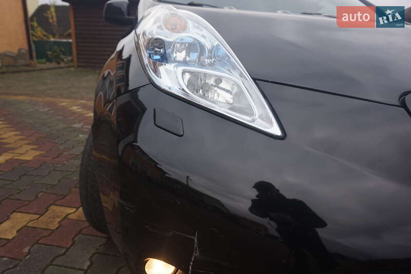 Хэтчбек Nissan Leaf 2012 в Самборе