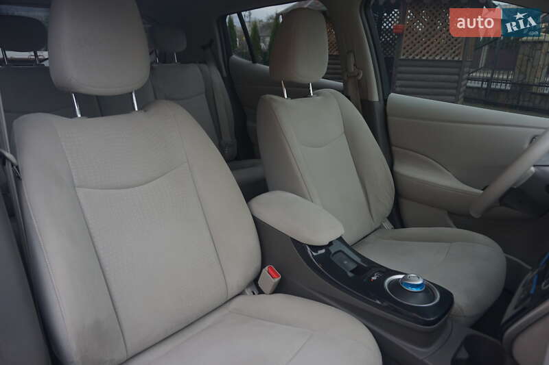 Хэтчбек Nissan Leaf 2012 в Самборе