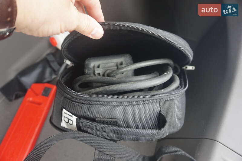 Хэтчбек Nissan Leaf 2012 в Самборе