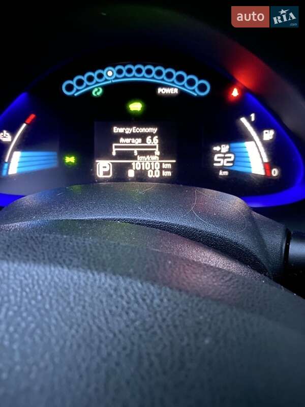 Хэтчбек Nissan Leaf 2015 в Каменец-Подольском