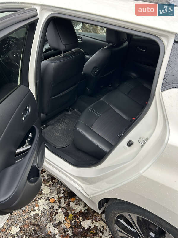 Хэтчбек Nissan Leaf 2018 в Одессе