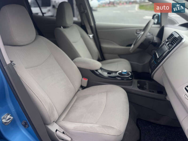 Хетчбек Nissan Leaf 2012 в Львові