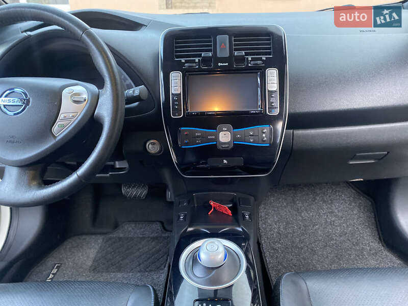 Хэтчбек Nissan Leaf 2016 в Виннице