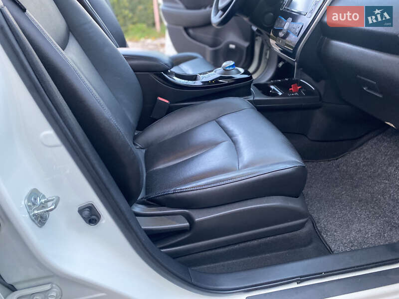 Хэтчбек Nissan Leaf 2016 в Виннице