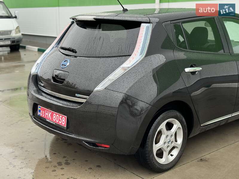 Хетчбек Nissan Leaf 2013 в Олександрії