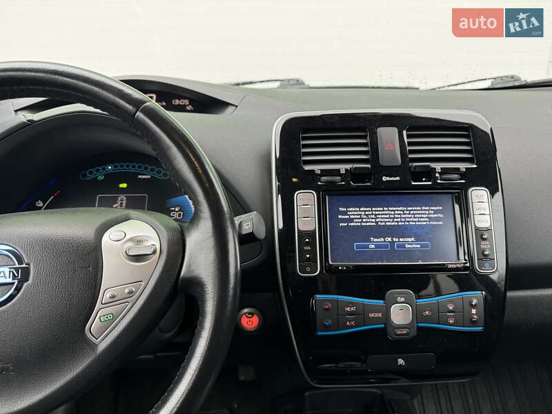 Хетчбек Nissan Leaf 2013 в Олександрії