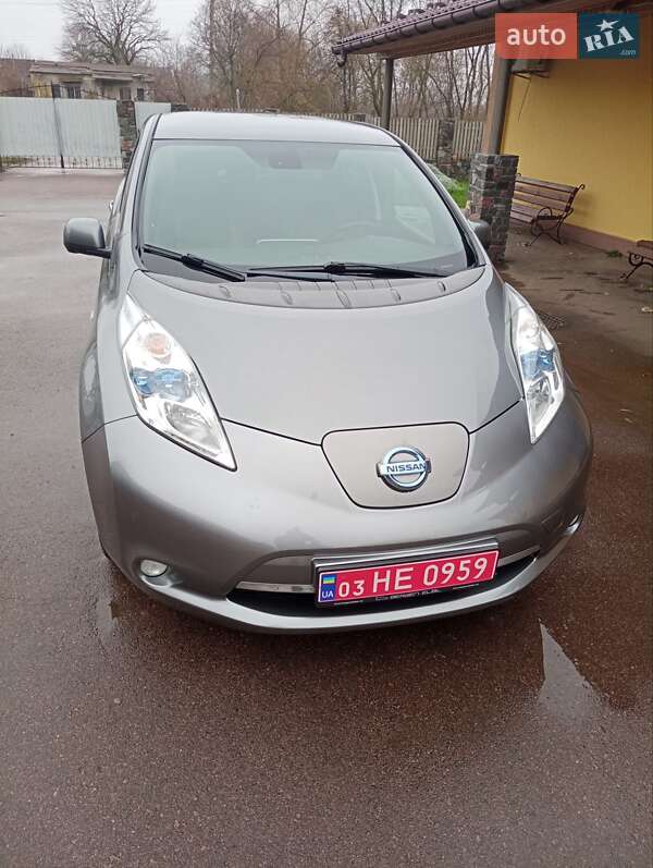 Хетчбек Nissan Leaf 2014 в Житомирі