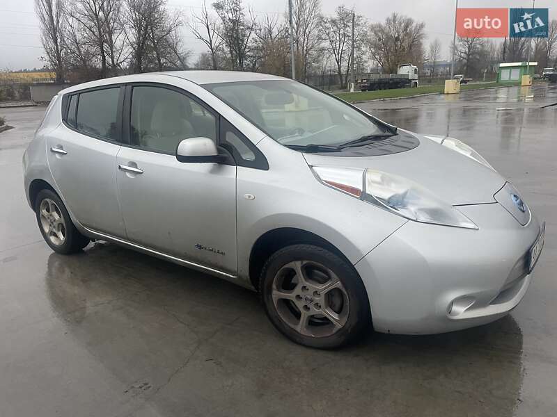 Хэтчбек Nissan Leaf 2011 в Броварах