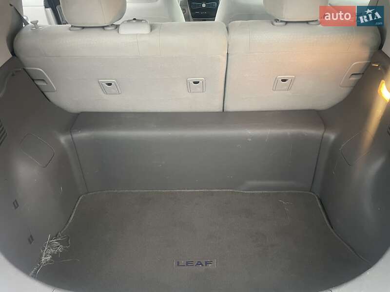 Хэтчбек Nissan Leaf 2011 в Броварах