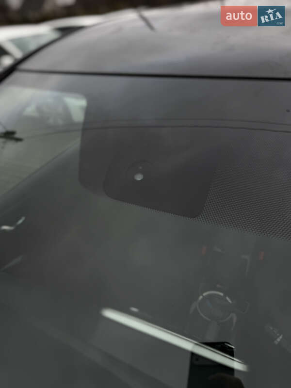 Хетчбек Nissan Leaf 2016 в Луцьку