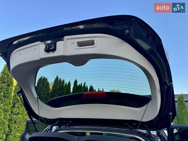 Хэтчбек Nissan Leaf 2018 в Трускавце