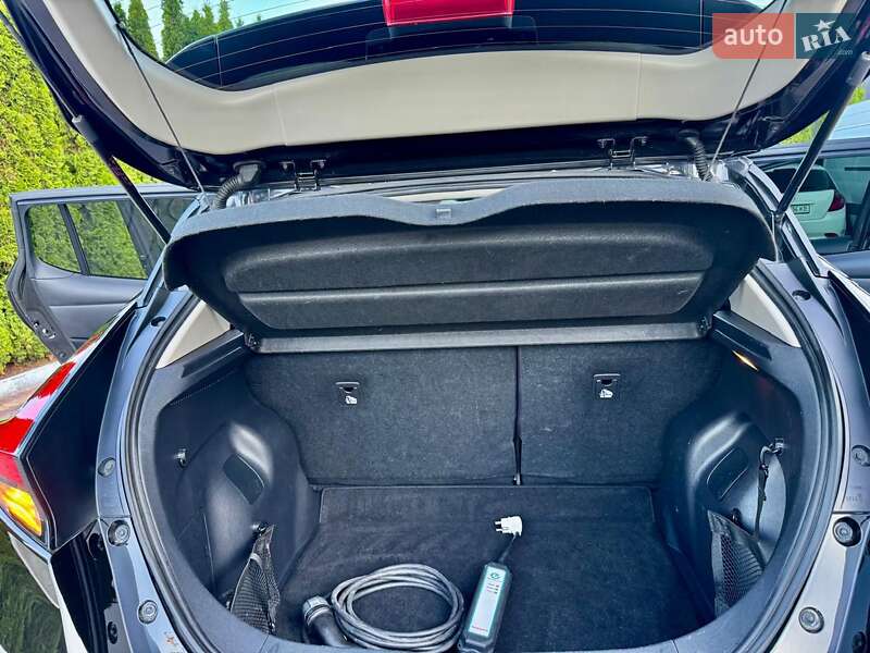 Хэтчбек Nissan Leaf 2018 в Трускавце