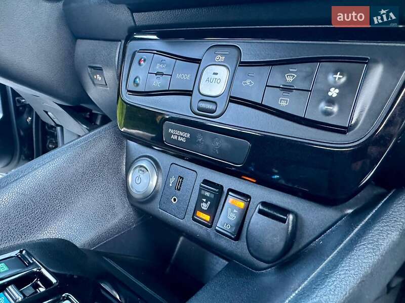 Хэтчбек Nissan Leaf 2018 в Трускавце