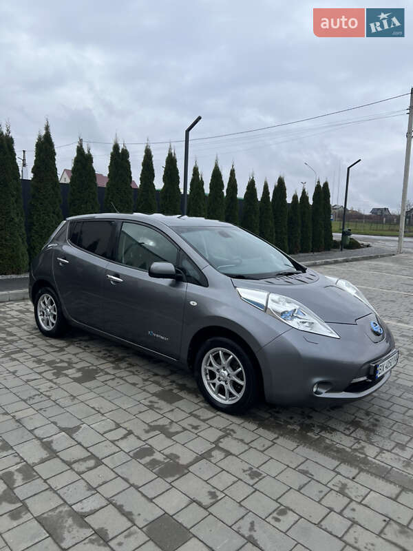 Хэтчбек Nissan Leaf 2014 в Каменец-Подольском фото 8 Хэтчбек Nissan Leaf 2014 в Каменец-Подольском