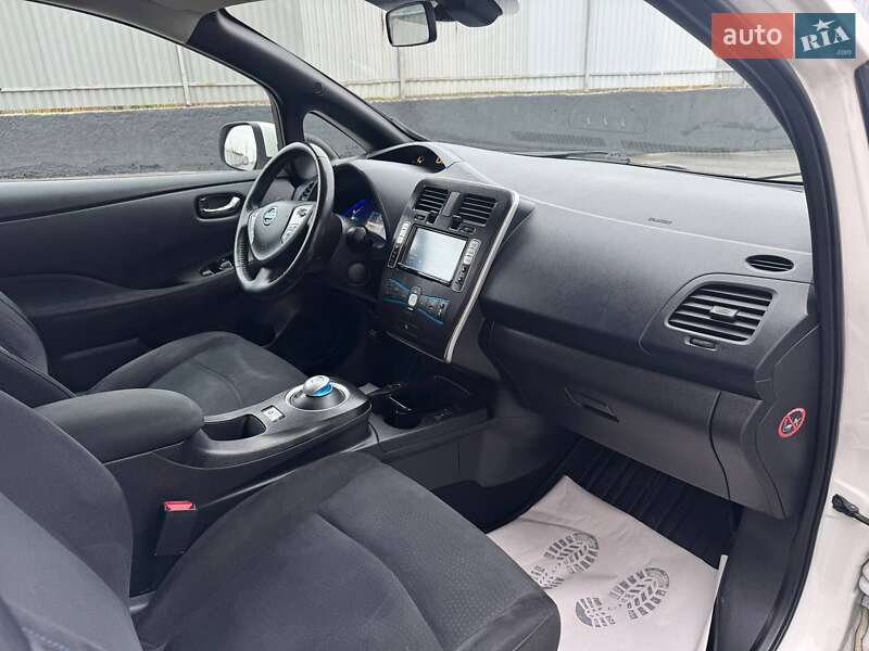 Хетчбек Nissan Leaf 2014 в Вінниці