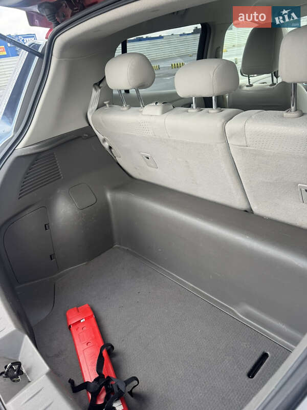 Хетчбек Nissan Leaf 2012 в Львові