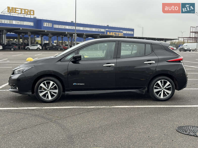 Хэтчбек Nissan Leaf 2018 в Киеве