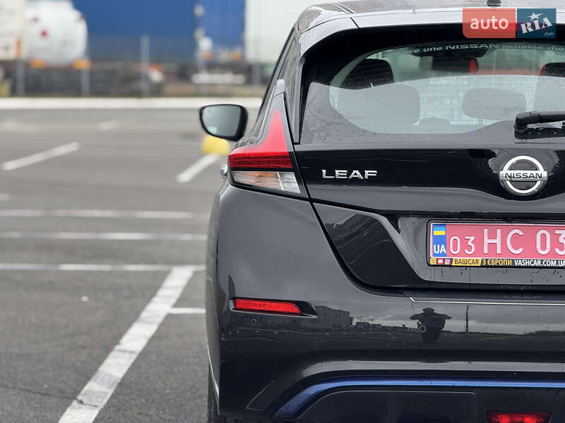 Хэтчбек Nissan Leaf 2018 в Киеве