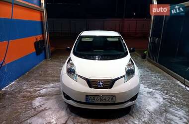 Хетчбек Nissan Leaf 2013 в Полтаві