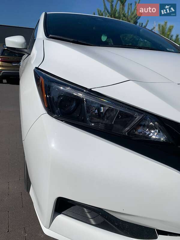 Хэтчбек Nissan Leaf 2024 в Ровно