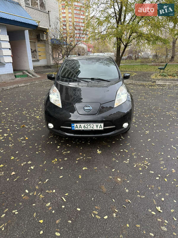 Хэтчбек Nissan Leaf 2017 в Киеве фото 3 Хэтчбек Nissan Leaf 2017 в Киеве
